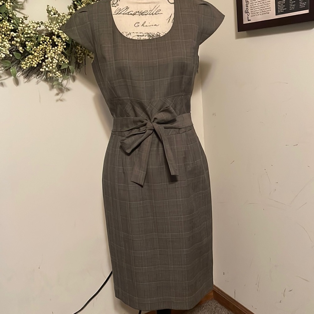 Calvin Klein size 6 plaid dress